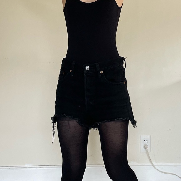 Black Levi’s Jean Shorts - Picture 6 of 6